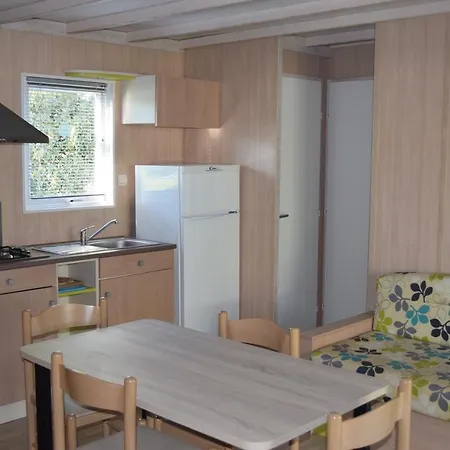 营地 Camping Les Etangs De Plessac 3*