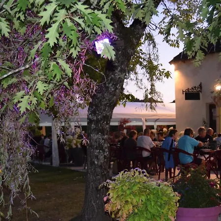 Camping Les Etangs De Plessac 营地 布朗托姆