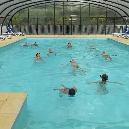 Camping Les Etangs De Plessac 3*