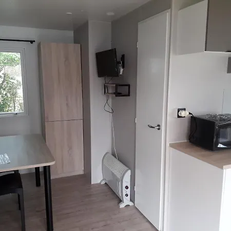 Camping Les Etangs De Plessac